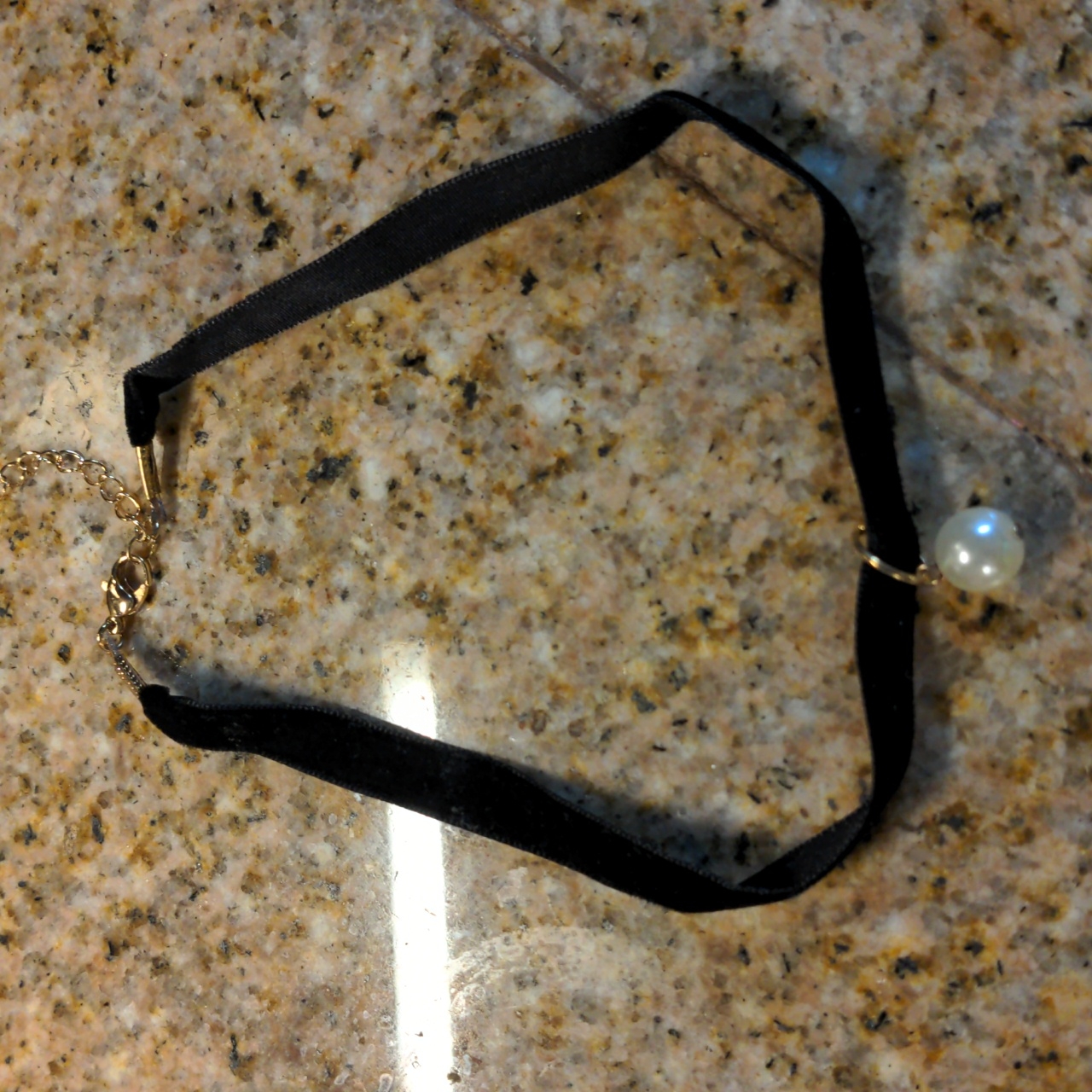 Icing Black Fabric Choker Necklace With Faux Pearl Charm Nwt